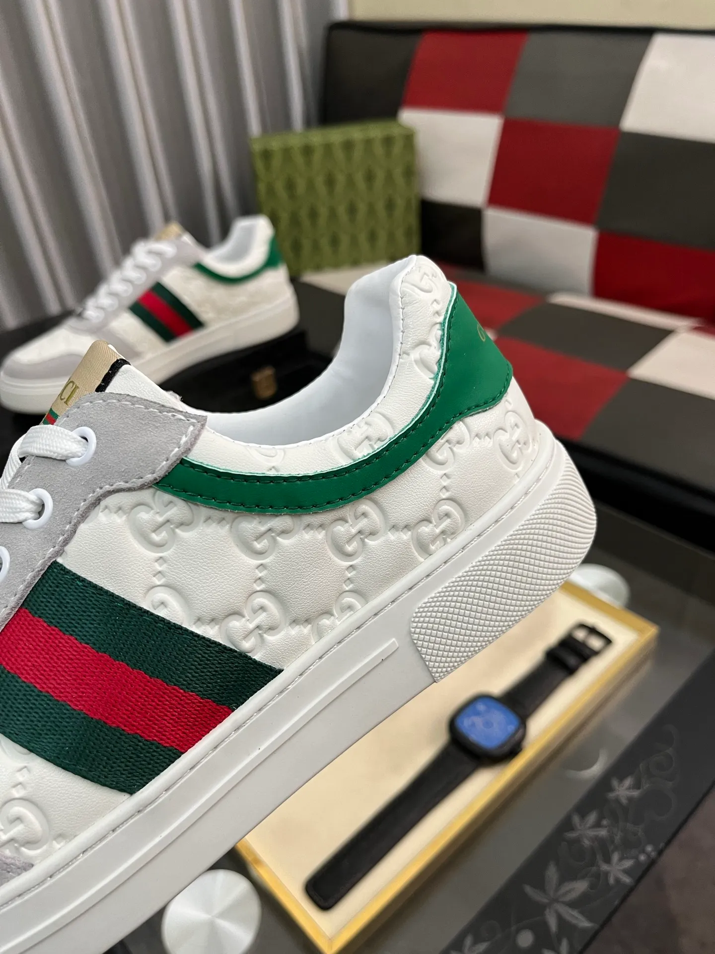 Men's Men's Shoes💰440⌚️⌚️【GUCCI】Gucci men's latest white shoe series casual shoes! The official website is built 1:1. Upper: Made of imported cowhide, with electric embroidery ➕Inner lining: Made of high-quality first-layer pigskin, soft and comfortable. Picky material selection and exquisite workmanship give you the best enjoyment. Size: 38-44 yards, 3️⃣ colors available.